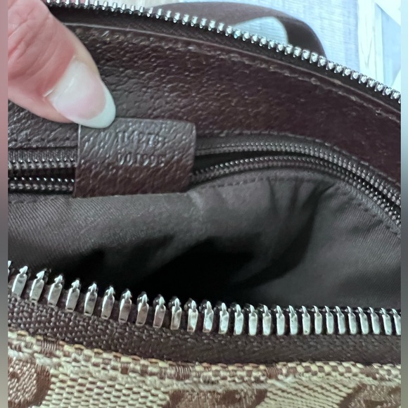 Gucci Brown and Tan Monogram Crossbody canvas and leather Bag and Dust bag GUC - Picture 5 of 14